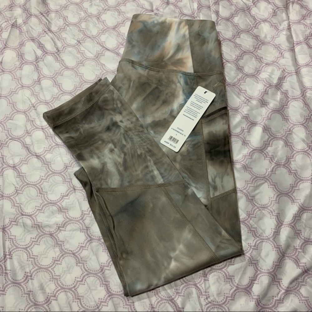 (NWT) CROP LEGGINGS